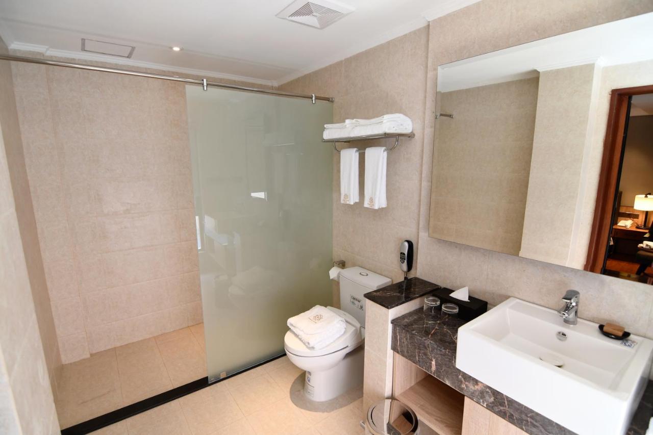 Prince Hotel يانغون المظهر الخارجي الصورة