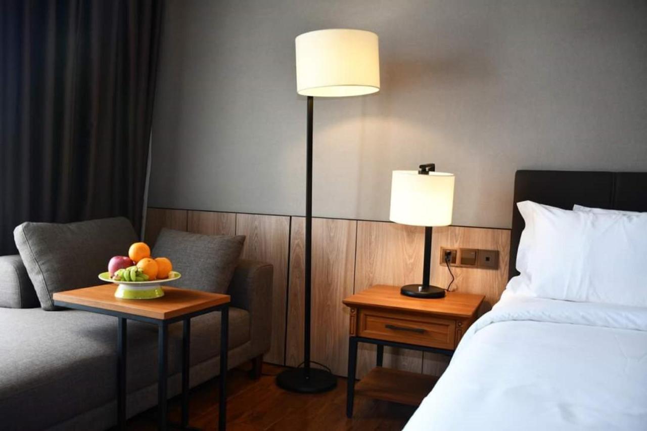 Prince Hotel يانغون المظهر الخارجي الصورة