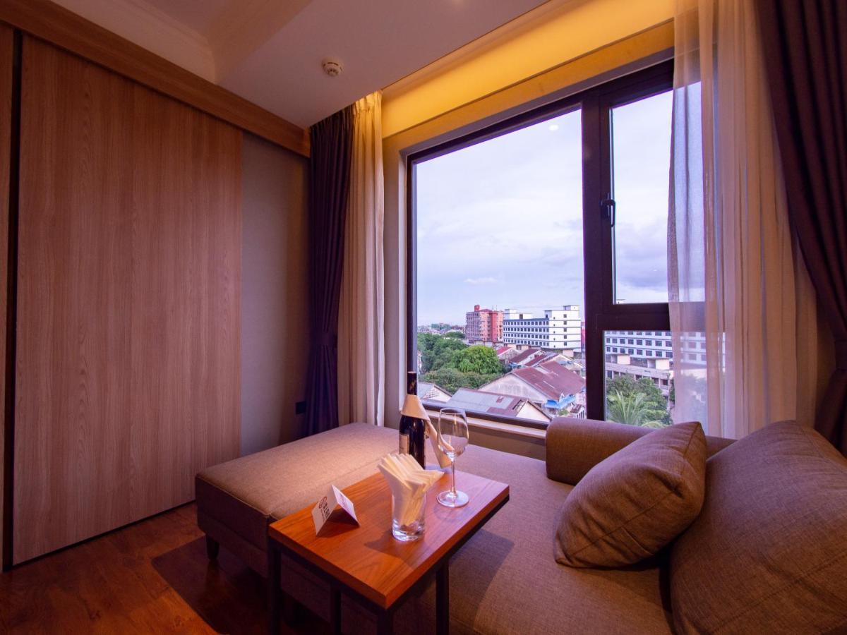 Prince Hotel يانغون المظهر الخارجي الصورة