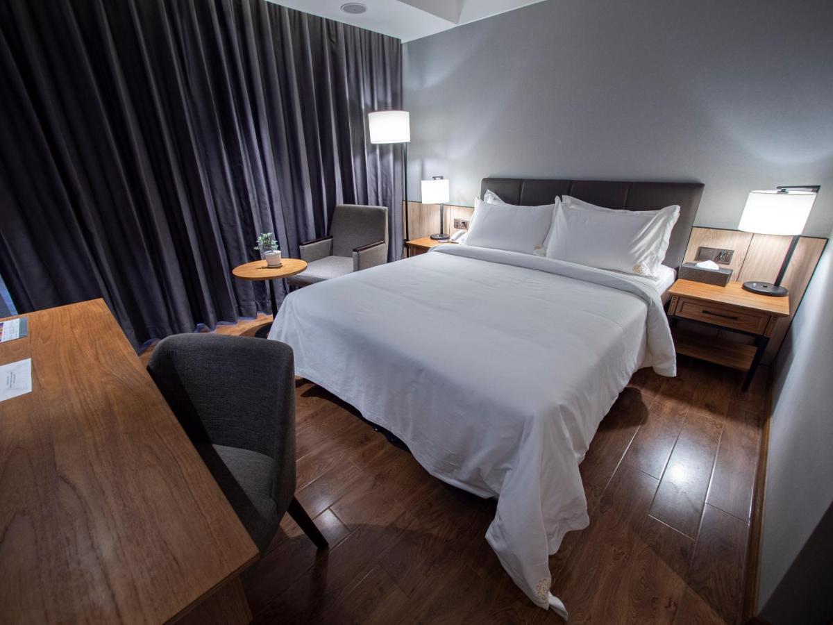 Prince Hotel يانغون المظهر الخارجي الصورة